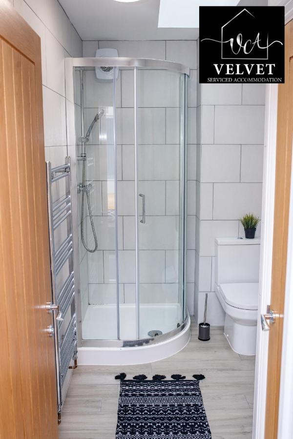 1 Bed House , Free Wifi,Free Parking,Leasure,Business Leilighet Swansea Eksteriør bilde